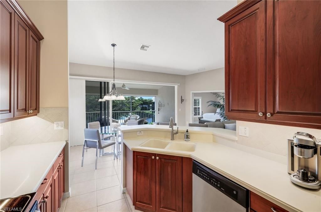 6360 Lexington Ct, Unit 201, Naples, FL 34110 Photo