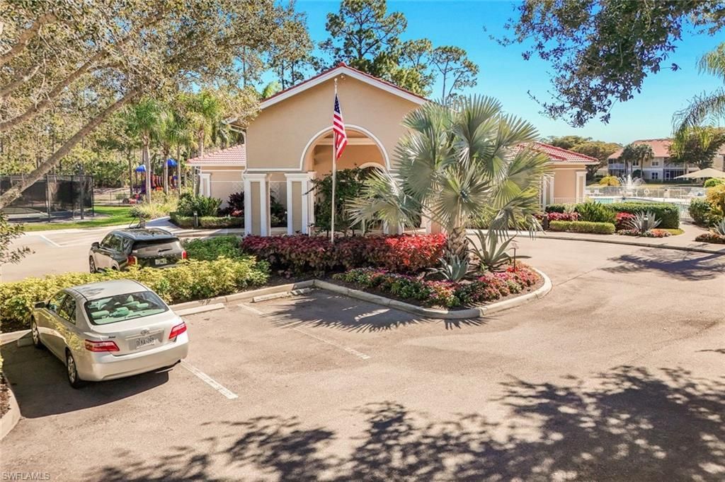 6360 Lexington Ct, Unit 201, Naples, FL 34110 Photo