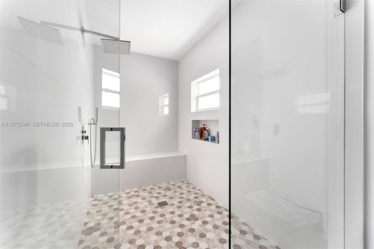 400 SW 24th Rd, Miami, FL 33129 Photo