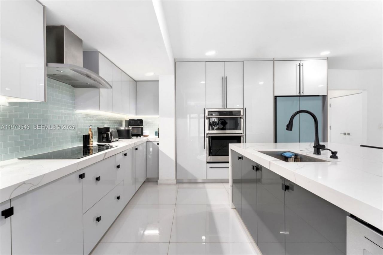 400 SW 24th Rd, Miami, FL 33129 Photo