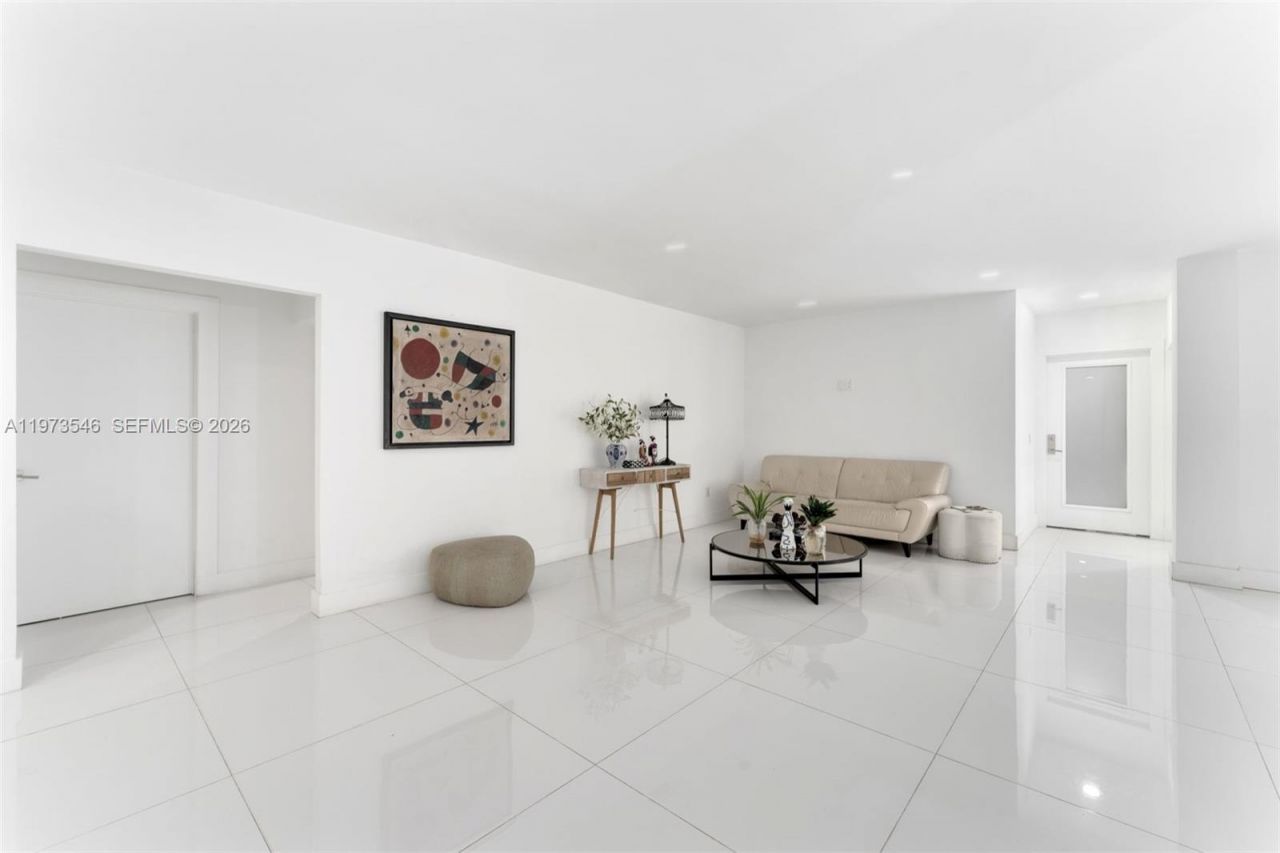 400 SW 24th Rd , Miami, FL 33129 Photo