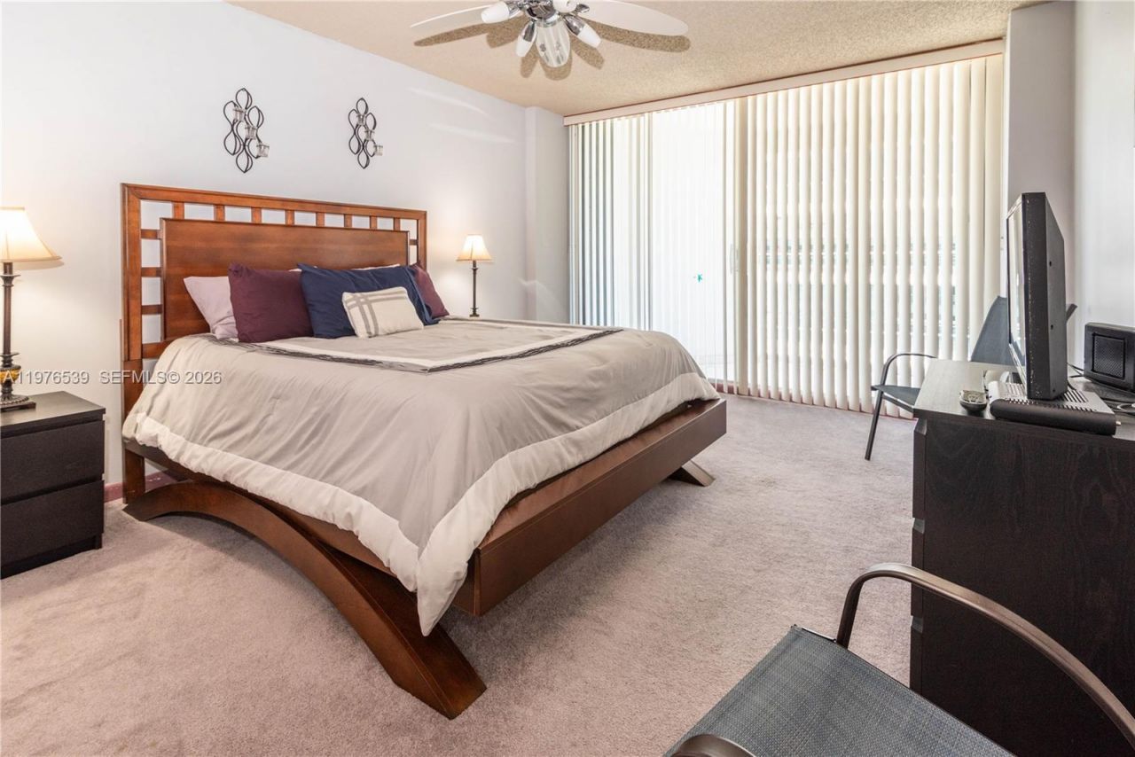 9341 Collins Ave, Unit 1204, Surfside, FL 33154 Photo