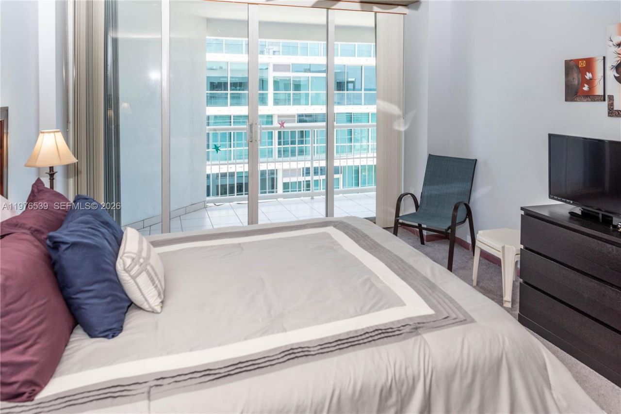 9341 Collins Ave, Unit 1204, Surfside, FL 33154 Photo