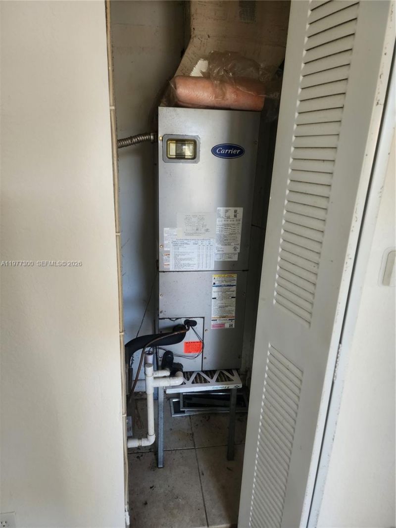 6910 NW 5th Pl, Miami, FL 33150 Photo