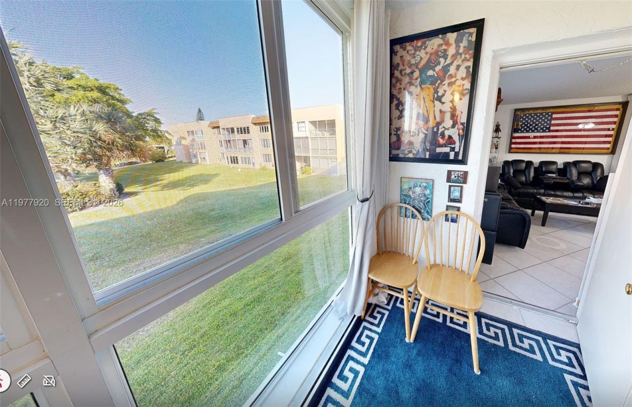 6570 Royal Palm Blvd, Unit 215J, Margate, FL 33063 Photo