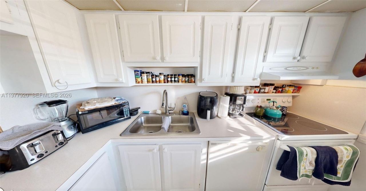 6570 Royal Palm Blvd, Unit 215J, Margate, FL 33063 Photo