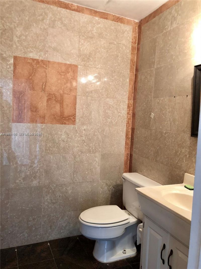 6850 NW 77th Ct, Unit 6850, Medley, FL 33166 Photo