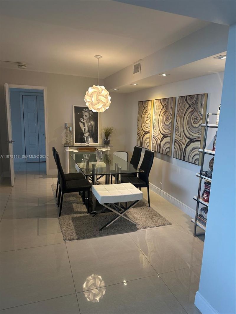 1000 Quayside Ter , Unit 905, Miami, FL 33138 Photo