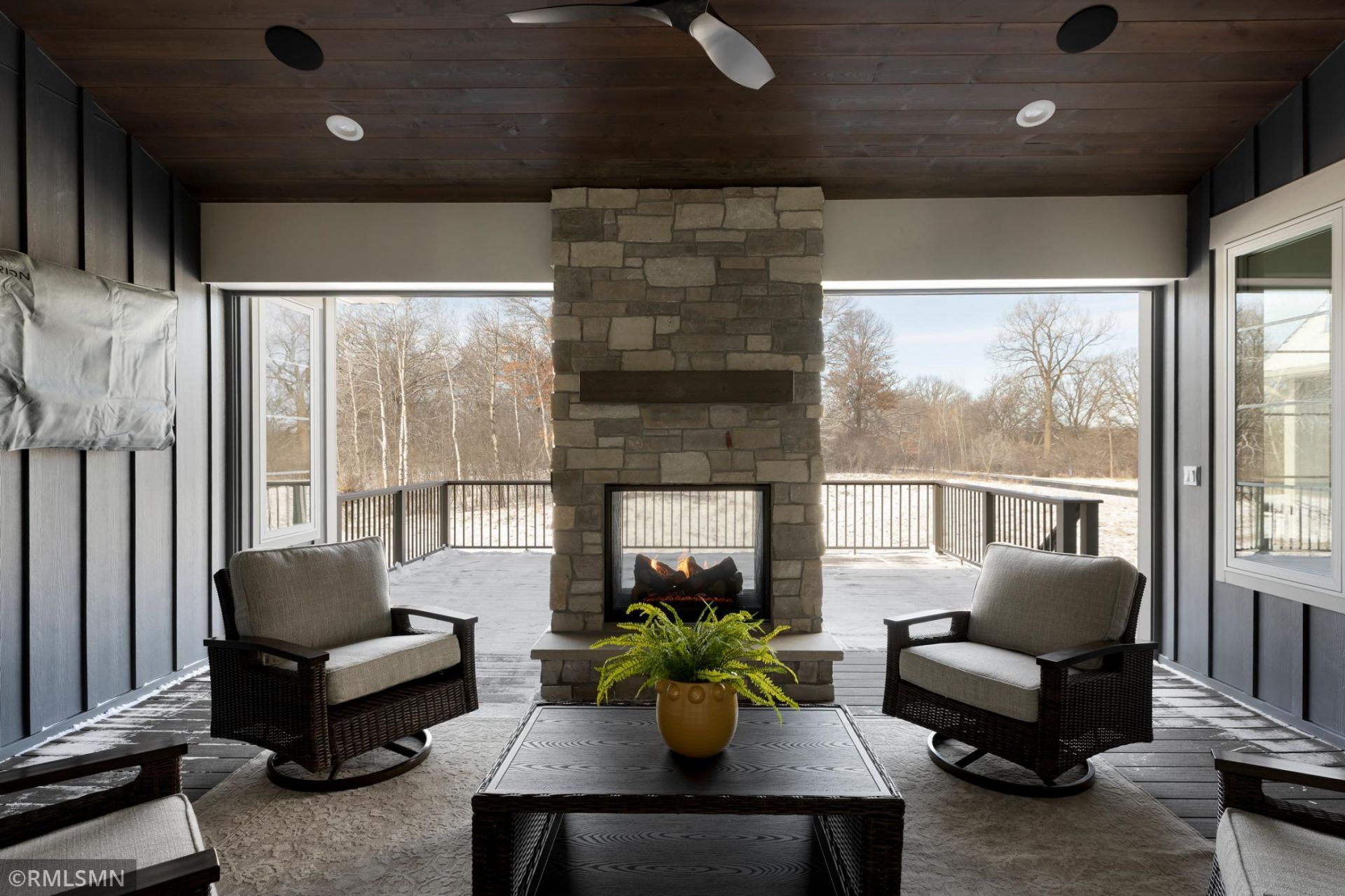 5720 57th Place N, Lake Elmo, MN 55042