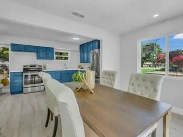 110 N Hillside Street, Red Oak, TX 75154