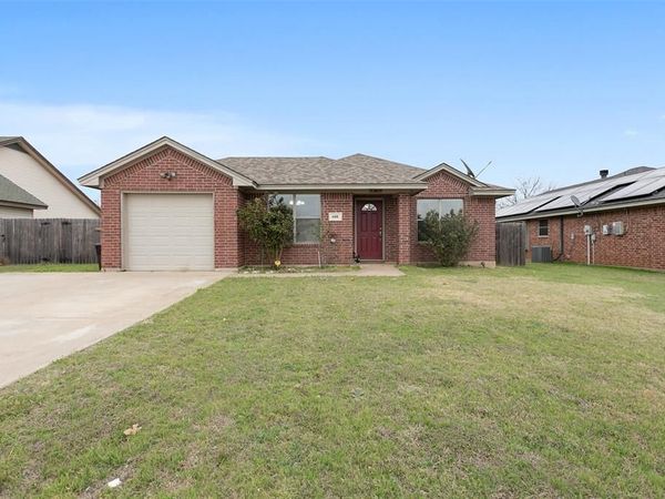 608 Mesquite Drive, Rio Vista, TX 76093