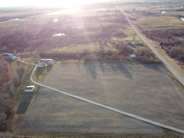 15701 E Highway 9, Canton, IL 61520