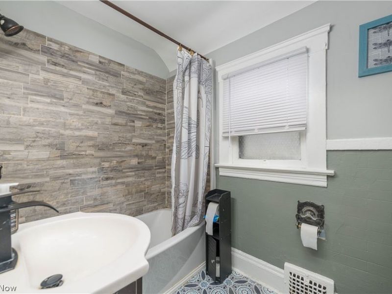 3520 Cypress Avenue, Cleveland, OH 44109 Photo 28