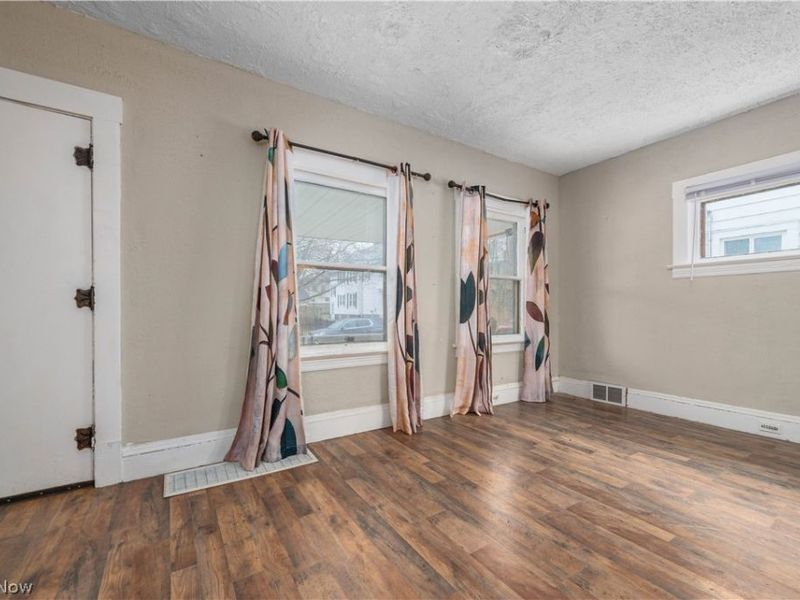 3520 Cypress Avenue, Cleveland, OH 44109 Photo 7