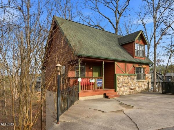 2813 Forrest Way, Pigeon Forge, TN 37863