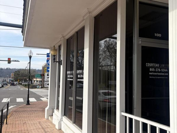 100 E Race St, Kingston, TN 37763