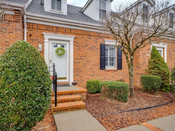 617 Franklin Square Court, Unit B, Johnson City, TN 37604