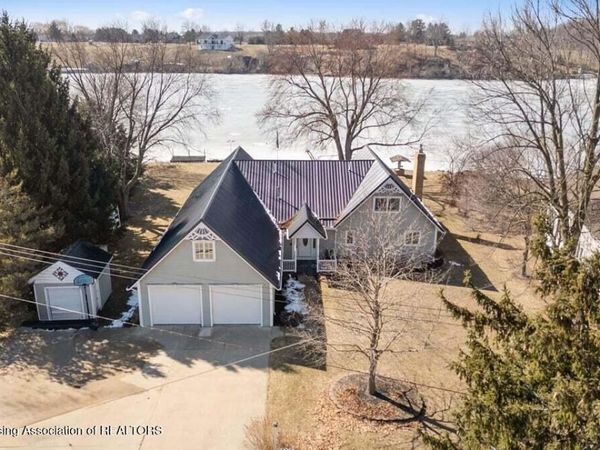 4941 Skyline Drive, Perrinton, MI 48871