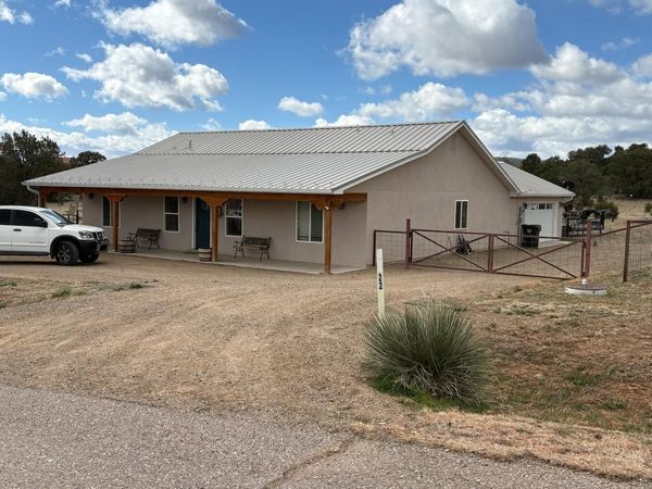 22 Trade Court, Edgewood, NM 87015