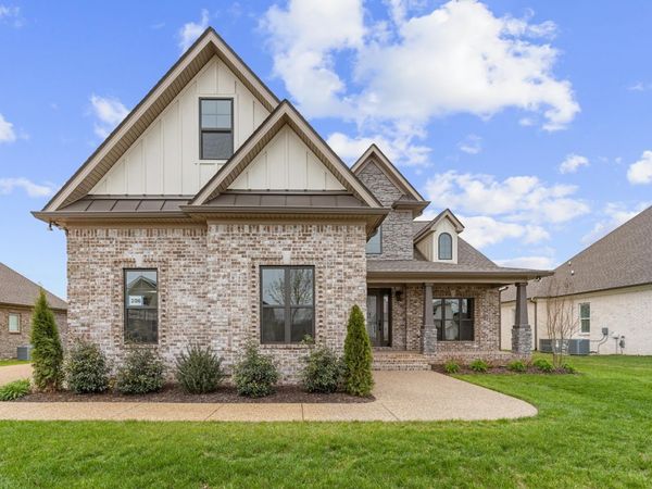 1102 Collin Dr #206, Lebanon, TN 37087