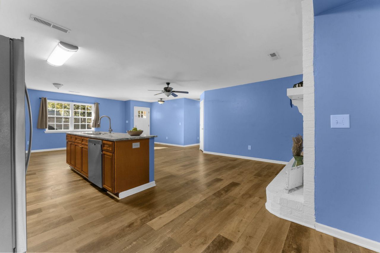 300 Logan Drive Photo 10