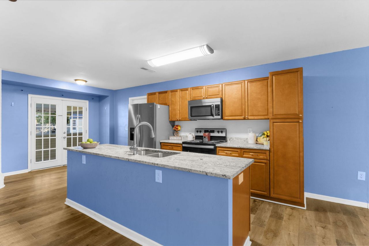 300 Logan Drive Photo 11