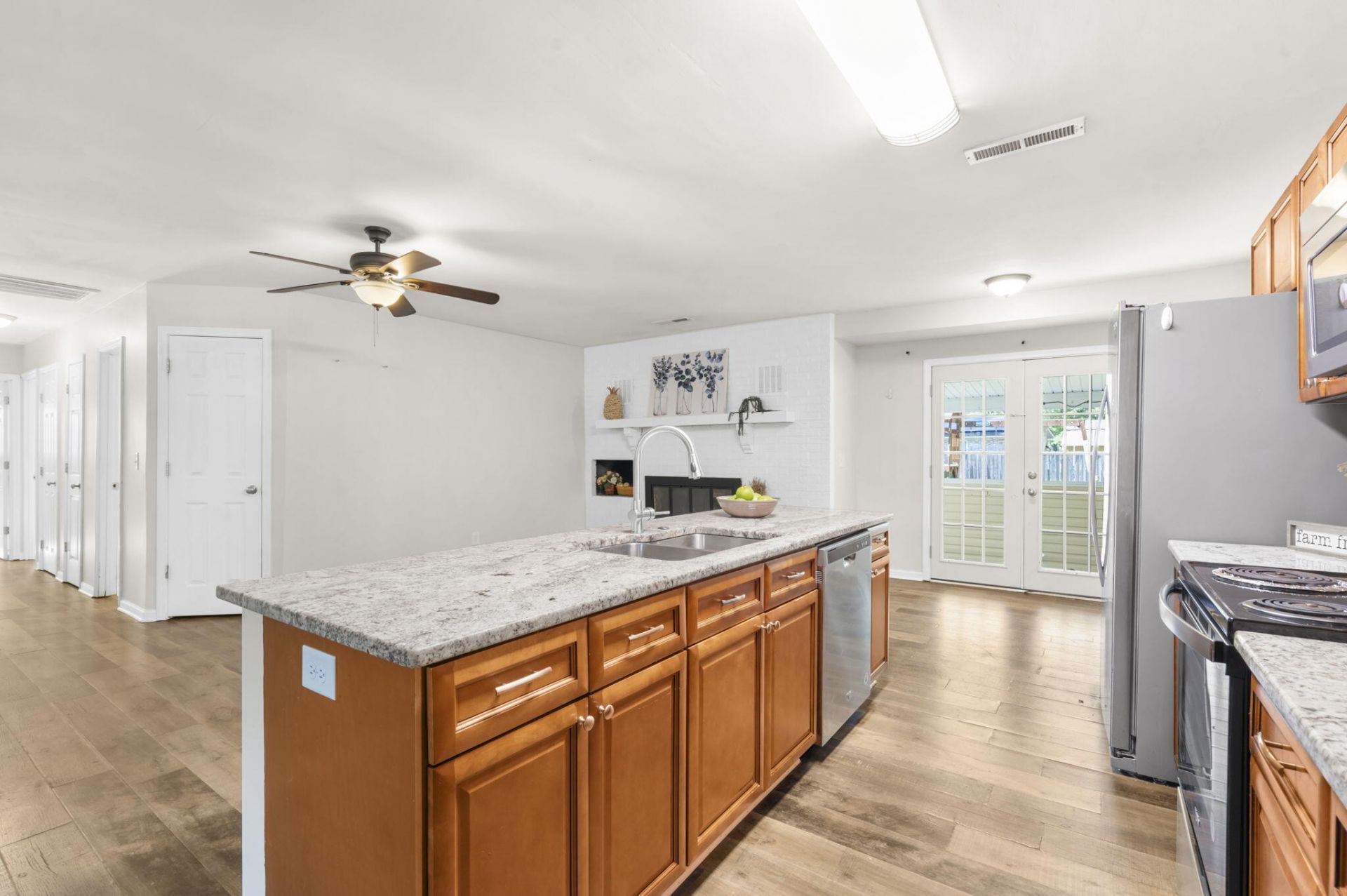 300 Logan Drive Photo 14