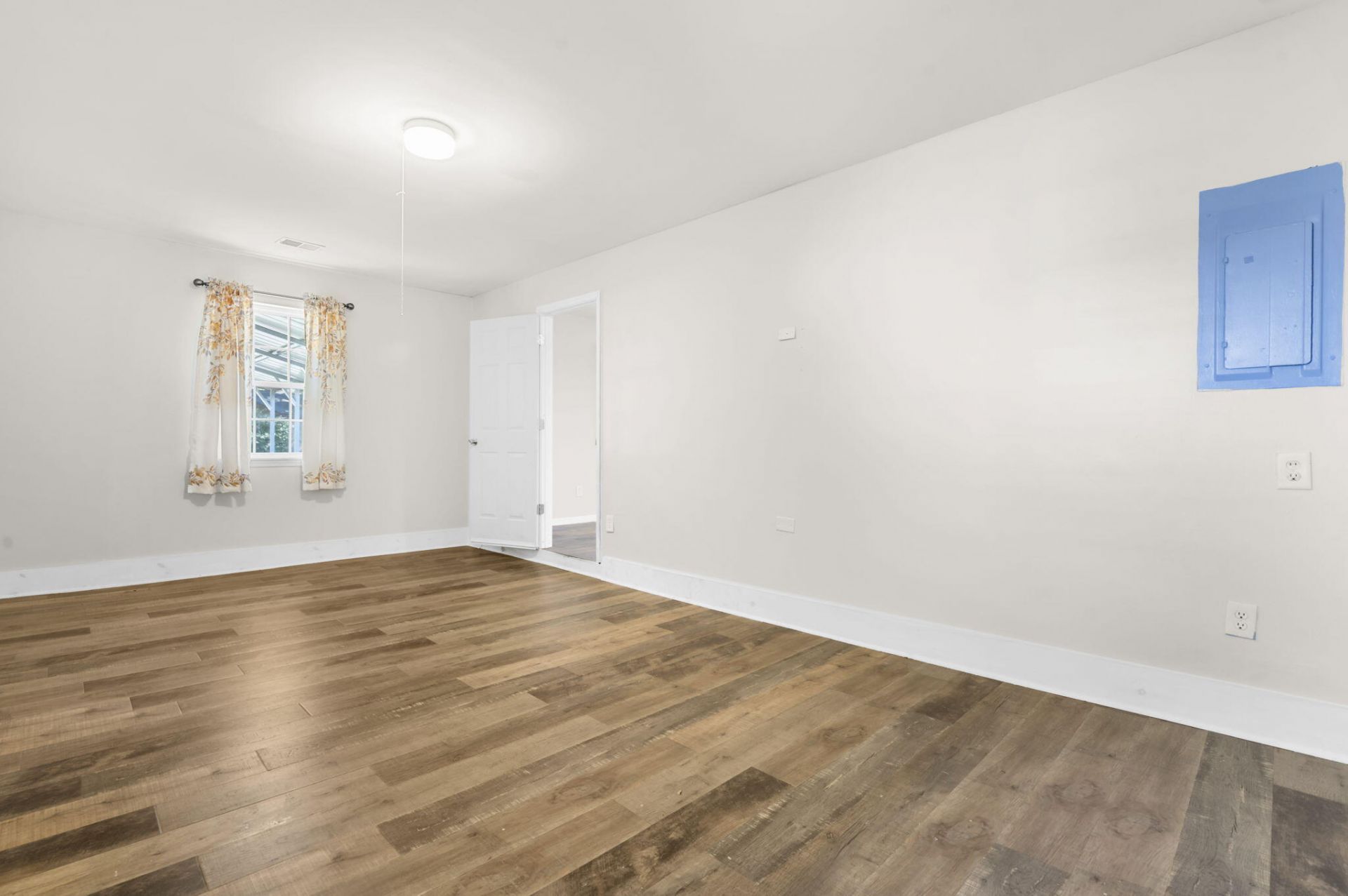 300 Logan Drive Photo 20