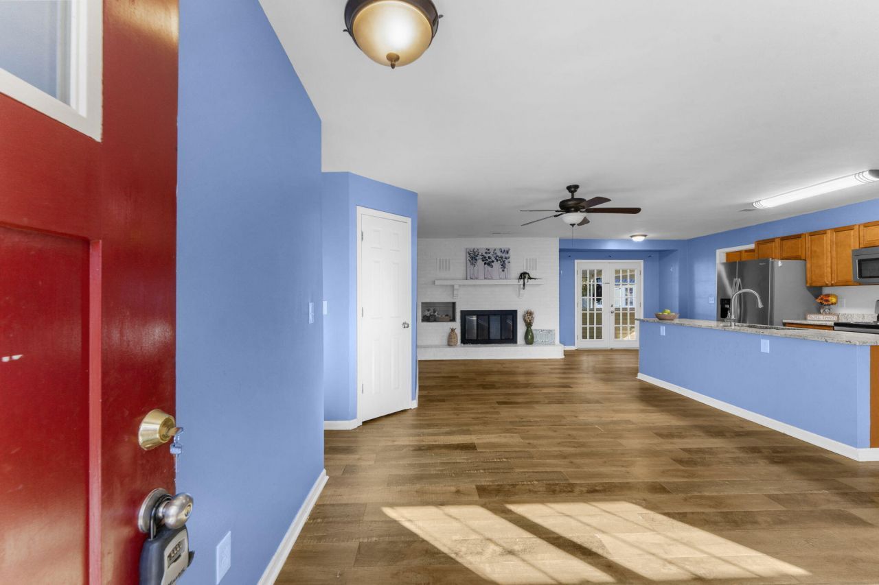 300 Logan Drive Photo 21