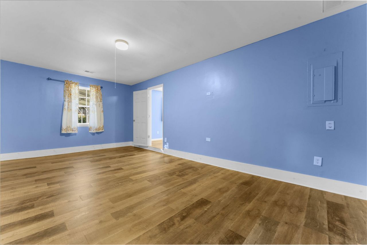 300 Logan Drive Photo 22