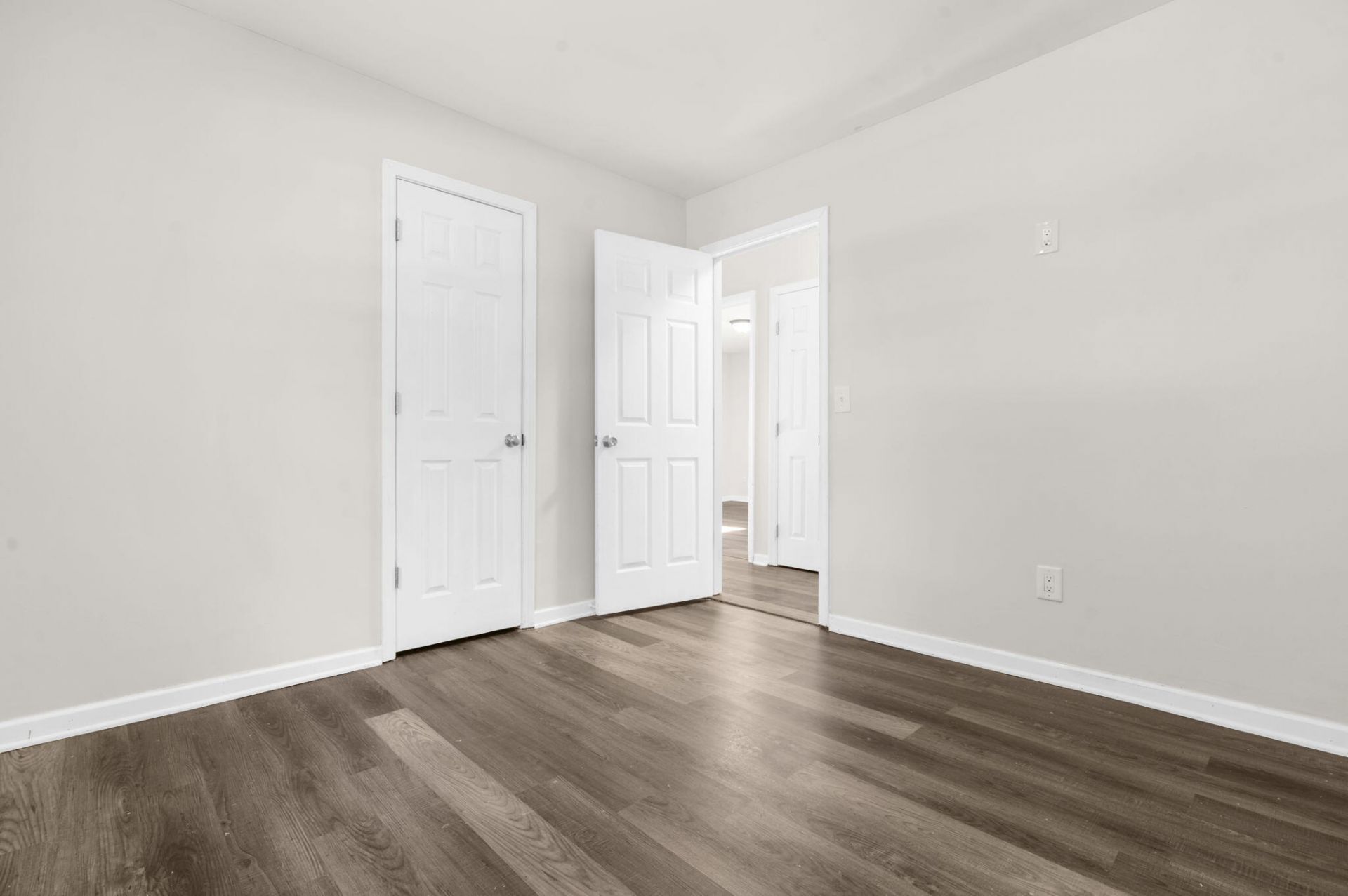 300 Logan Drive Photo 33