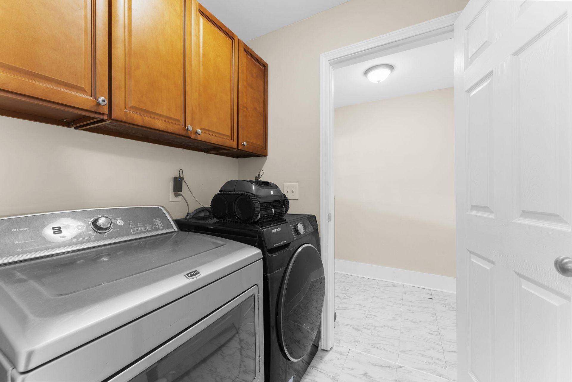 300 Logan Drive Photo 34