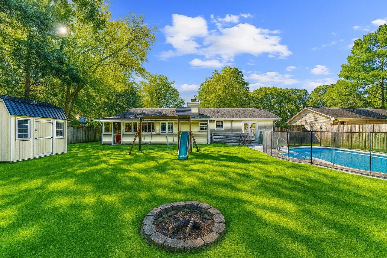 300 Logan Drive Photo 40