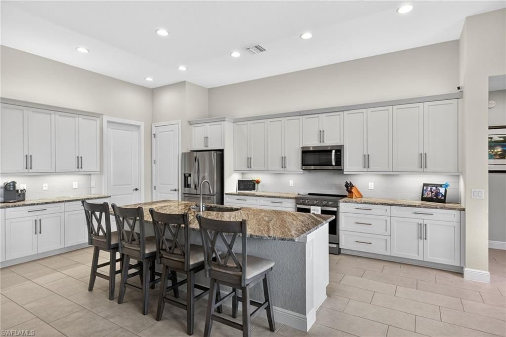 821 NW 38th Ave, Cape Coral, FL 33993 Photo