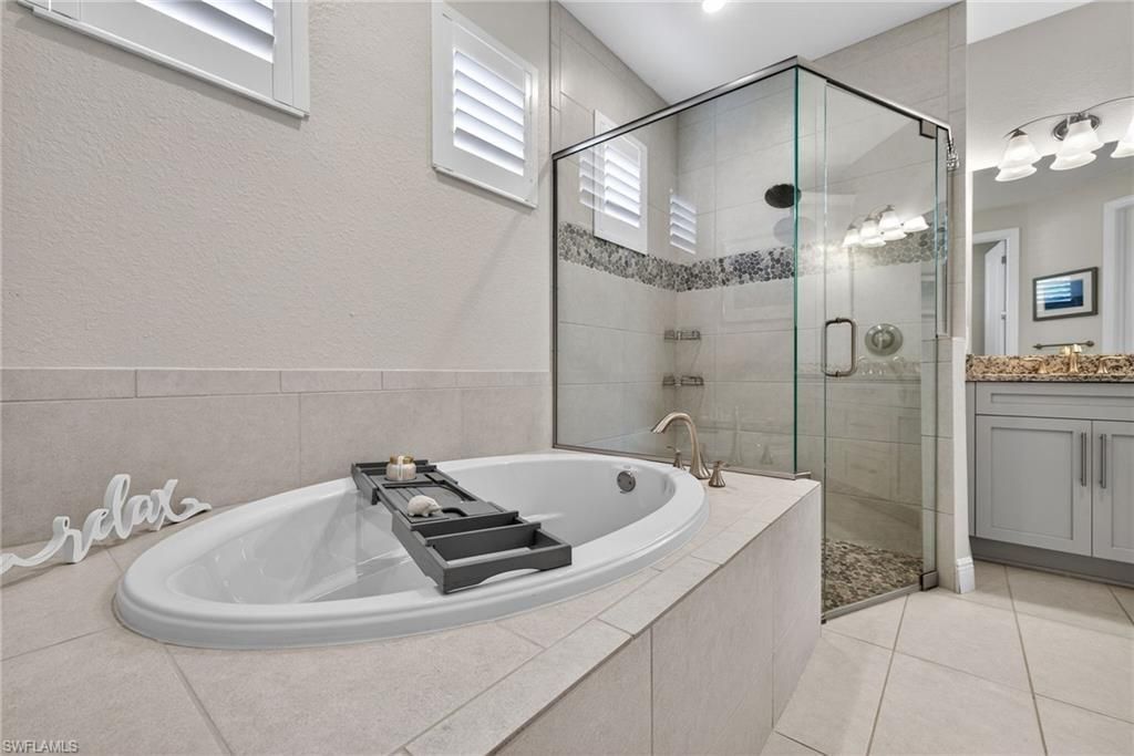 821 NW 38th Ave, Cape Coral, FL 33993 Photo