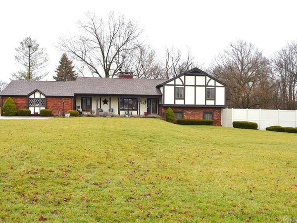 315 N Sunset Drive, Piqua, OH 45356