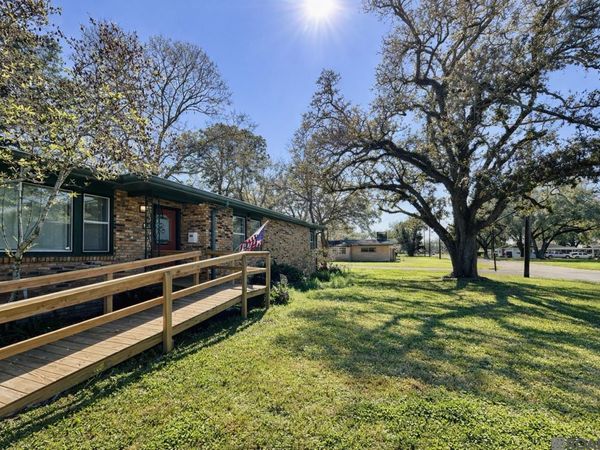 58675 Delacroix Ave, Plaquemine, LA 70764