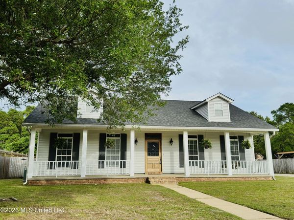1302 Roswell Street, Pascagoula, MS 39581