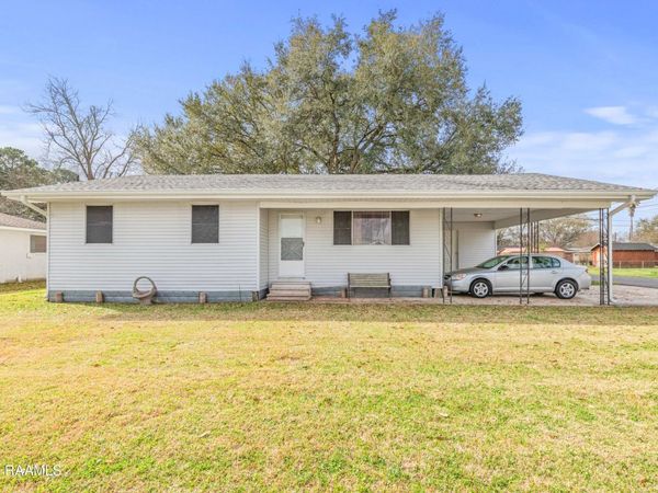 200 Walter Drive , Lafayette, LA 70501