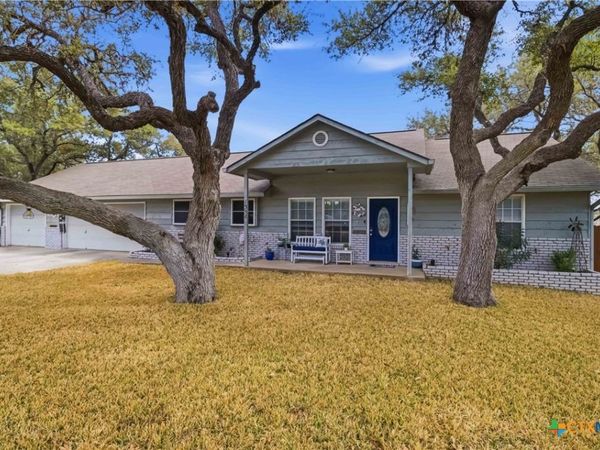 1354 Dawnridge Drive , Canyon Lake, TX 78133