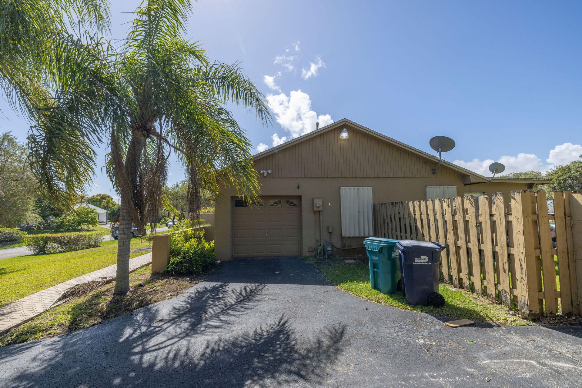 18422 SW 87th Place, Cutler Bay, FL 33157 Photo