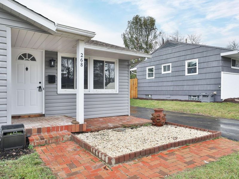 268 E Stafford Avenue, Worthington, OH 43085 Photo 3