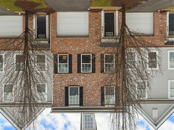 150 Watson Dr, Warrendale, PA 15086