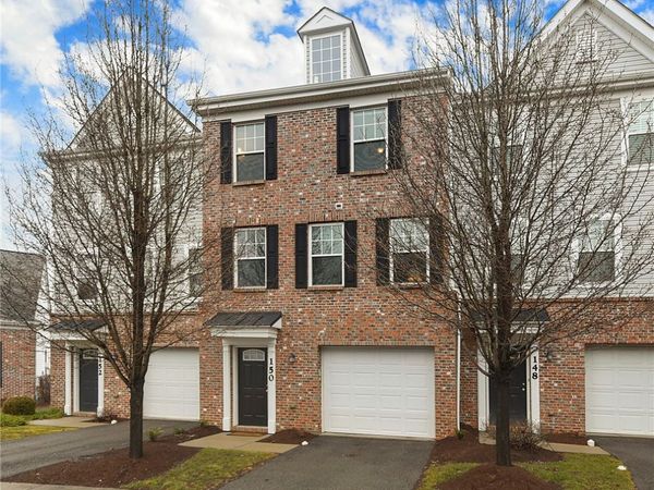 150 Watson Dr, Warrendale, PA 15086