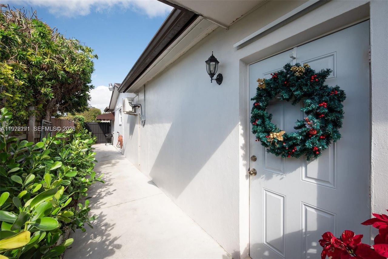 7420 SW 31st St, Unit 2, Miami, FL 33155 Photo