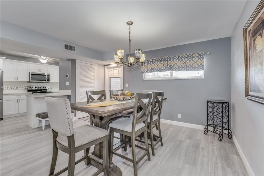 681 S Hollybrook Dr , Unit 305, Pembroke Pines, FL 33025 Photo