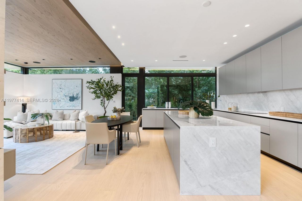 1745 W 24th St , Miami Beach, FL 33140 Photo