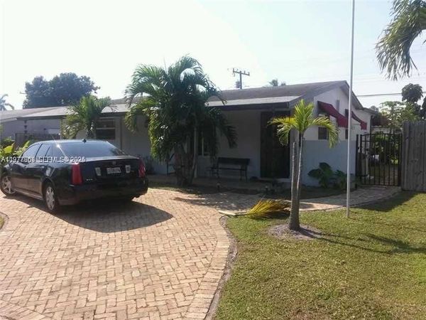 2512 Island Dr , Miramar, FL 33023