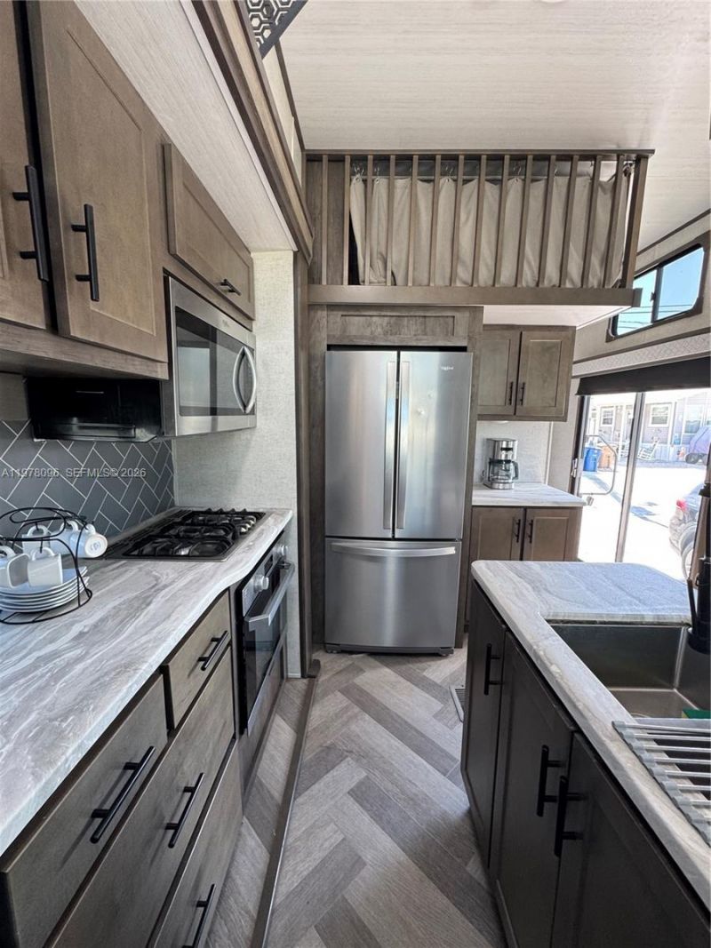 325 Calusa St , Key Largo, FL 33037 Photo