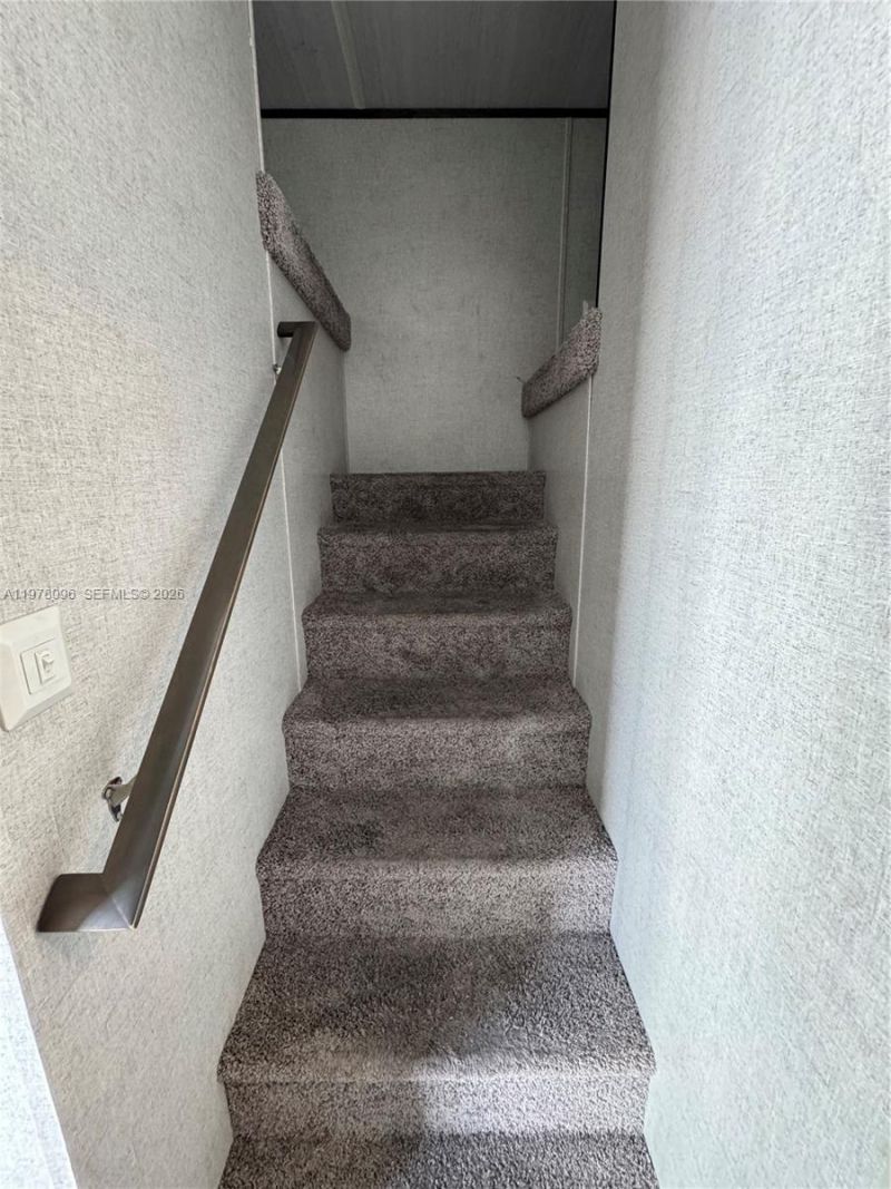 325 Calusa St , Key Largo, FL 33037 Photo